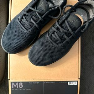 Allbirds Natural black. Pre owned